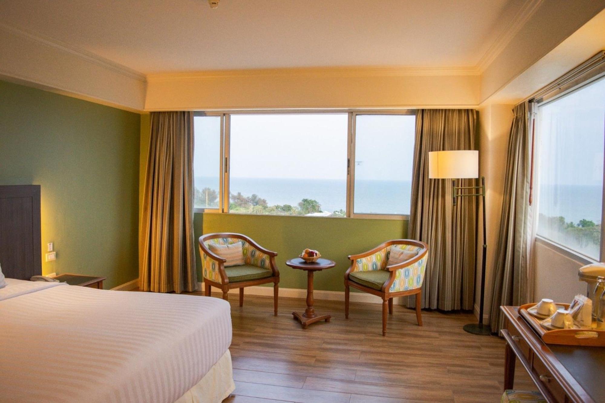 Hua Hin Grand Hotel And Plaza - Sha Extra Plus Eksteriør billede