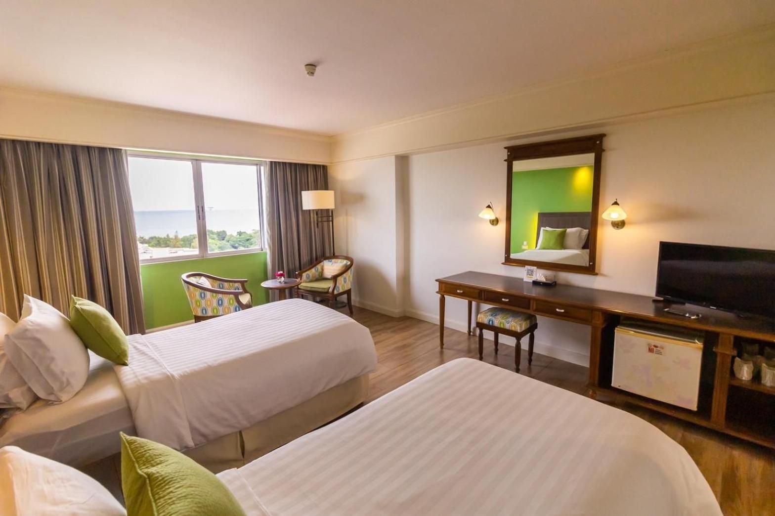 Hua Hin Grand Hotel And Plaza - Sha Extra Plus Eksteriør billede